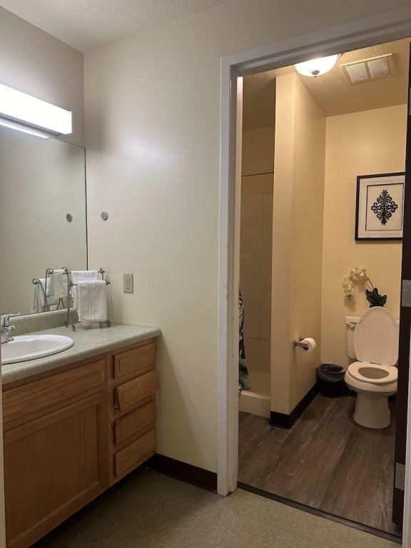 2 Bedroom 2 Bath Apartment Heart of Downtown PIT