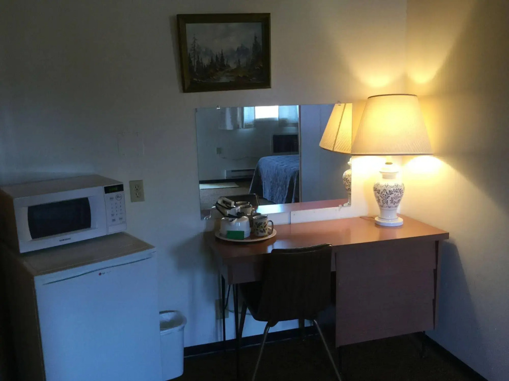 Cedars Motel