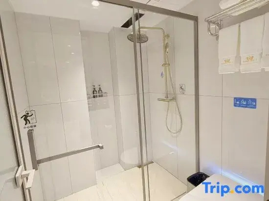 Hofete Hotel (Xishuangbanna Jinghong Gasa Airport Sunac International Resort Branch)