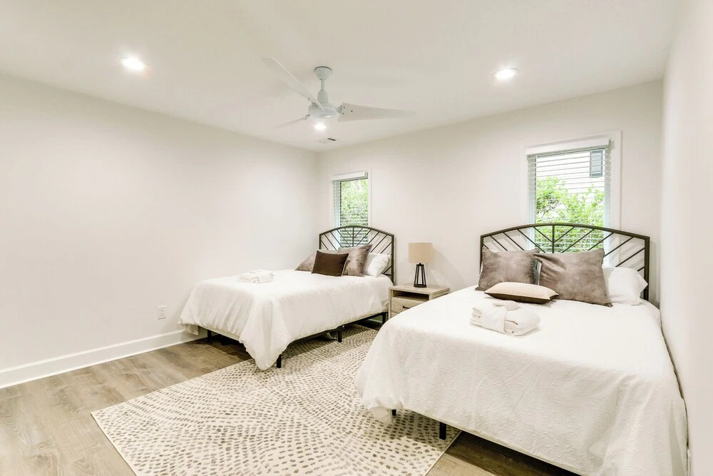 Golf, Dine & Swim: Sleek Palmetto Dunes Home!