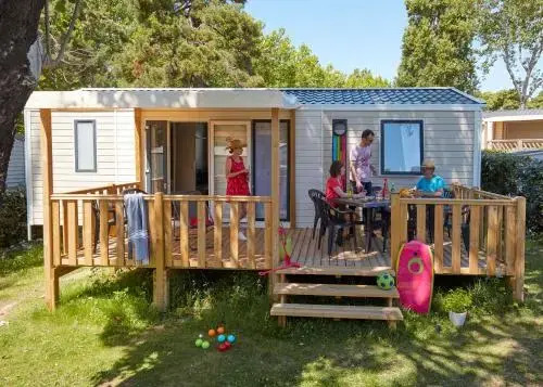 Camping de l'Eve****