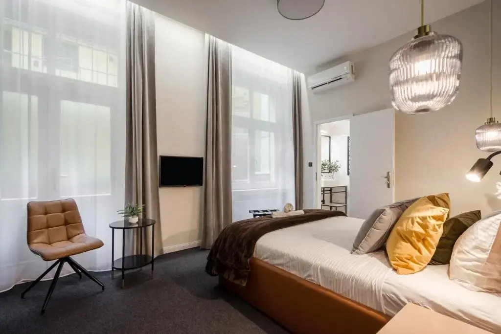 Astoria Boutique Suites- Best Location by BQA