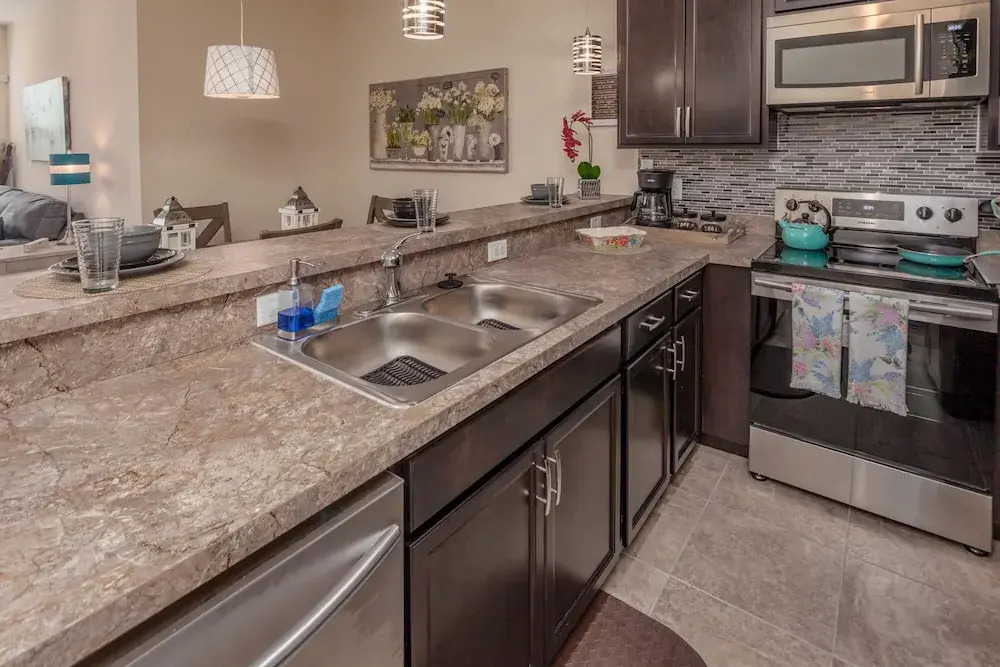 Holly Village-RU1070