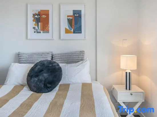 Newtown Tranquility Spacious 2-Bedroom Apartment