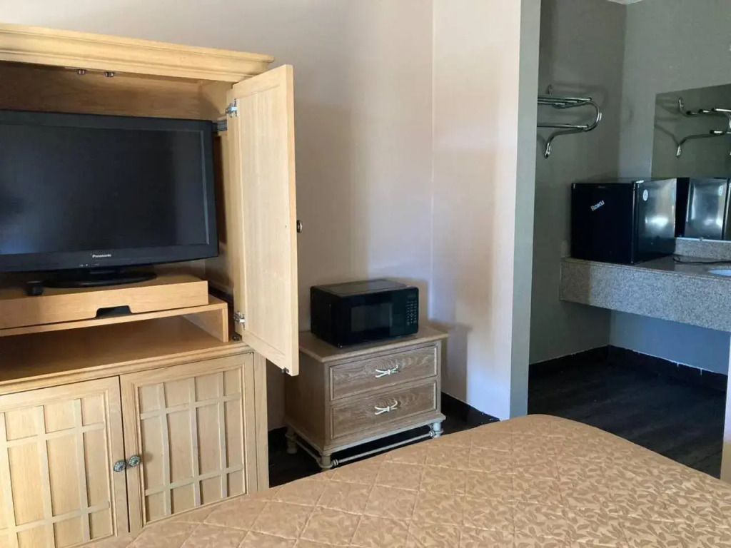 Tree Inn & Suites Albuquerque