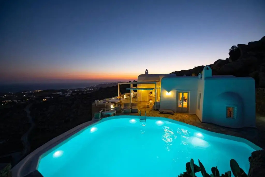 Mykonos Teatro Suites and Villa