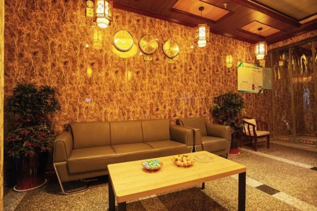 Yinshengtai Hotel (Zhengzhou International Trade 360 Store)