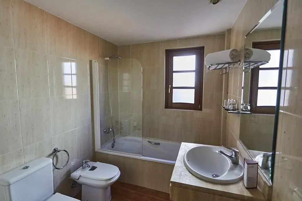 Ikonik Plaza Mercado