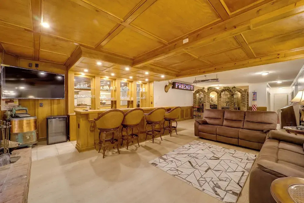 Immaculate Boone Villa w/ Entertainment Lounge