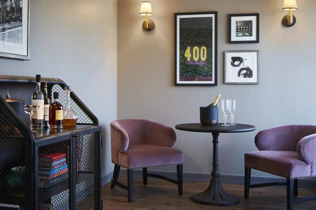 Hotel Zachary, Chicago, a Tribute Portfolio Hotel