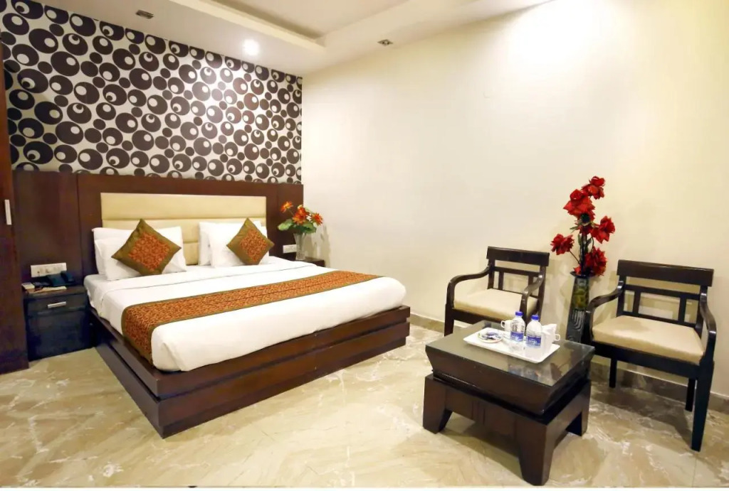 Hotel Paradise Inn