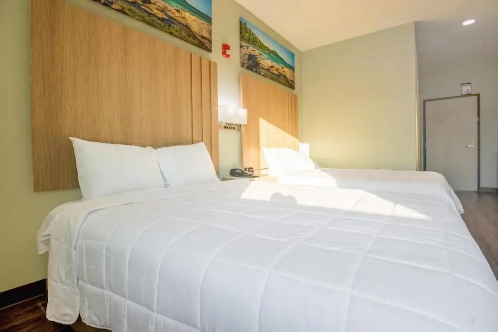 Red Lion Inn & Suites Adairsville