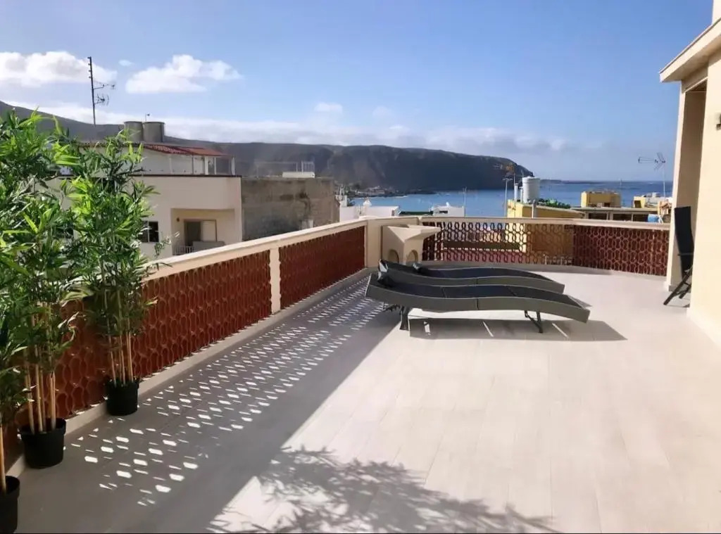 The White Heart House – Attic Sea View