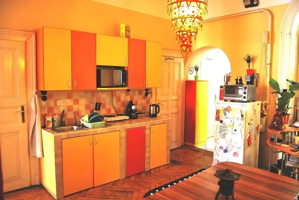 Guru Hostel