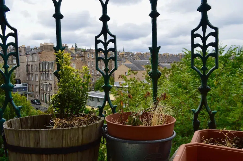 Central Edinburgh 4 Bedroom Flat
