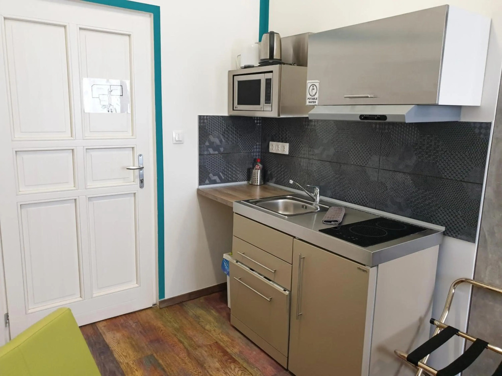 Amber Terrace Studios Downtown