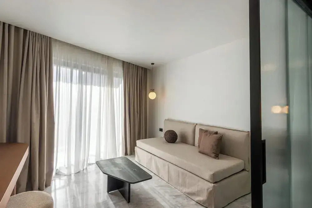 LAvventura Suites