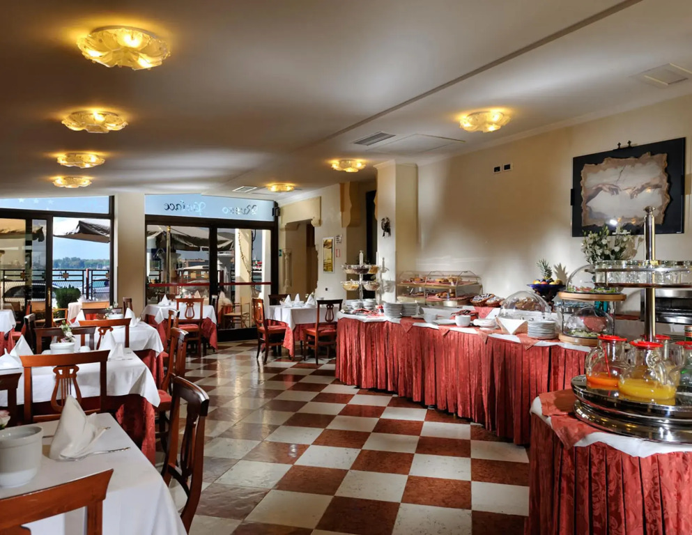 Hotel Russo Palace