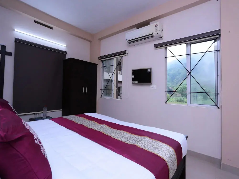 OYO 12964 Homelinks