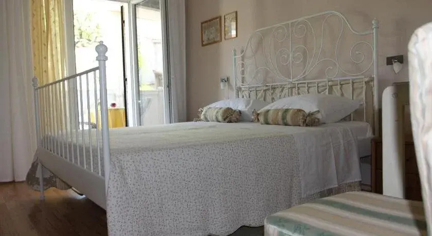 Guesthouse Ena