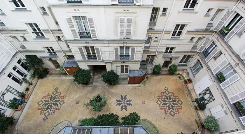 Parisian Home - Invalides
