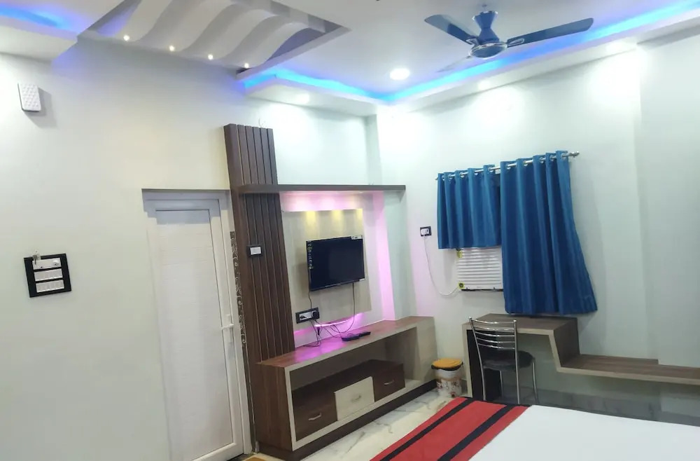 G P Guest House And Banquet Hall