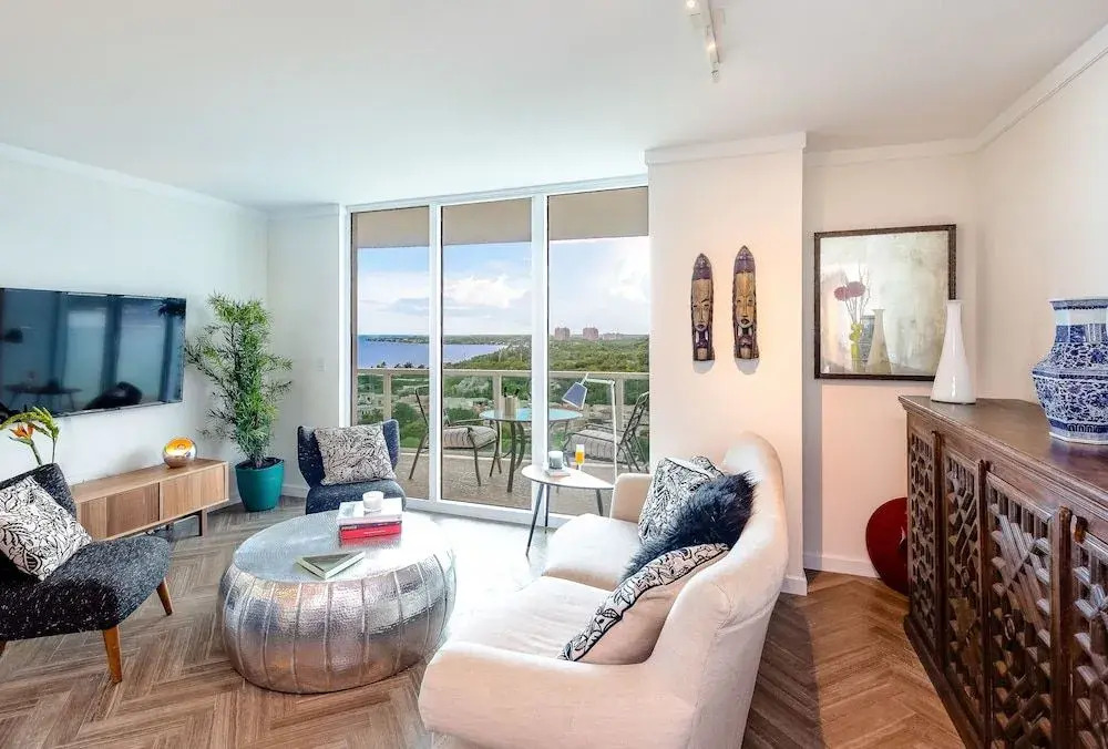 iCoconutGrove - Luxurious Vacation Rentals in Coconut Grove