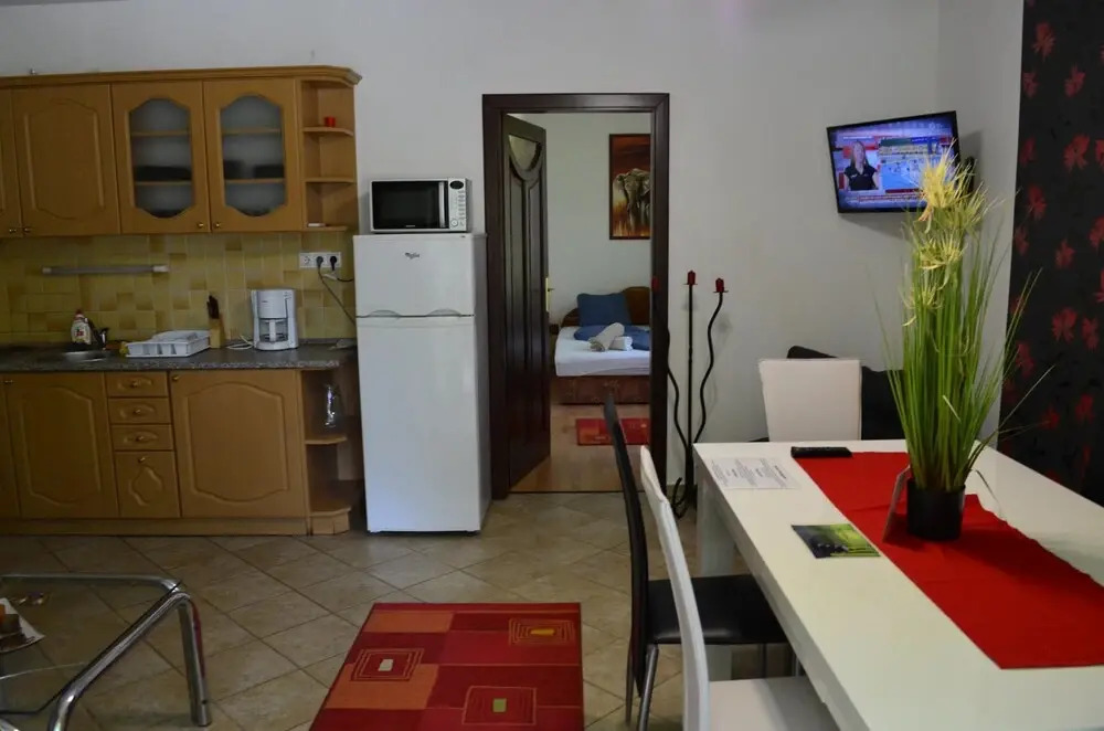 Bálint 2 apartman with outdoor pool