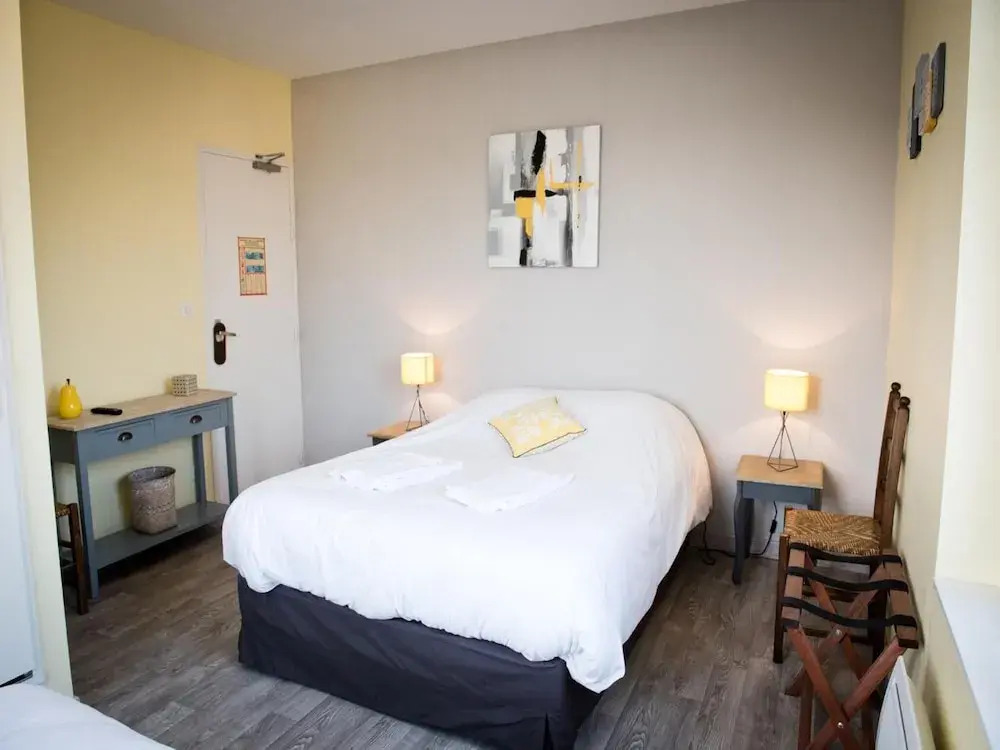 Logis Hotel Restaurant Le Relais Fleuri