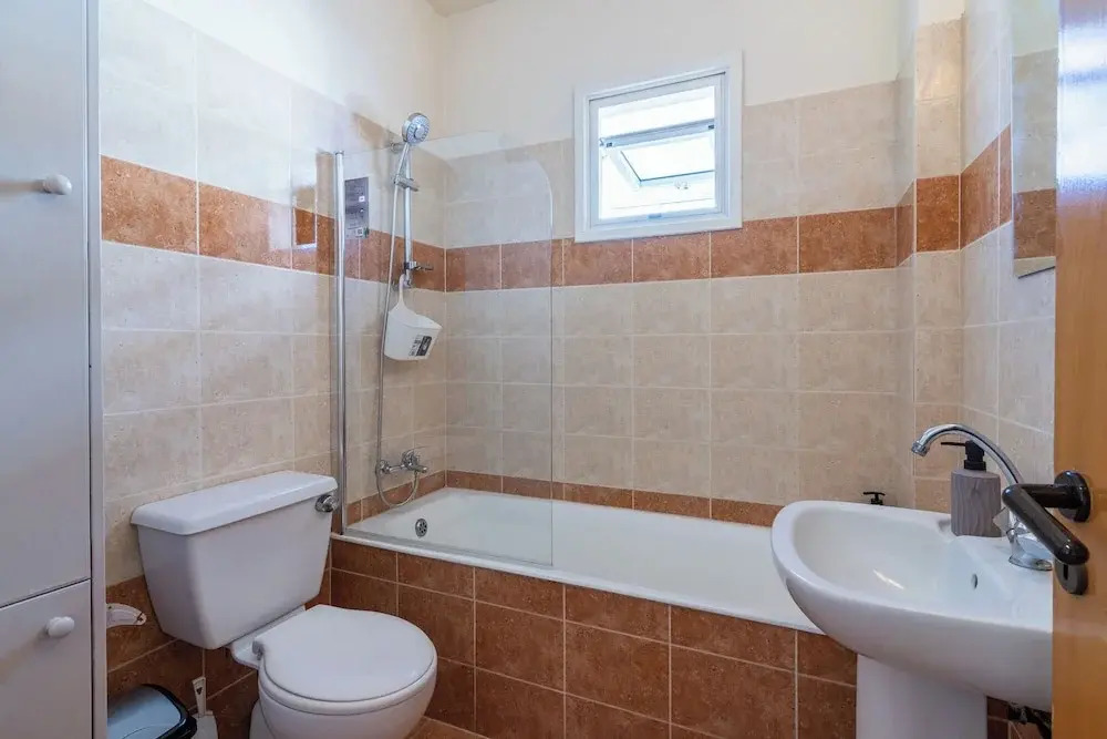Calina - 3-BR Apt & Pool in Mackenzie