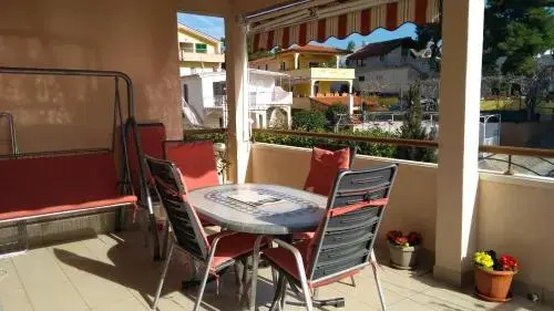 Apartment Švrćo