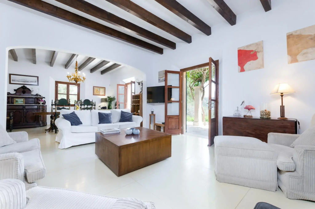 PUIG DE GARRAFA - Villa with sea views in Andratx. Free WiFi