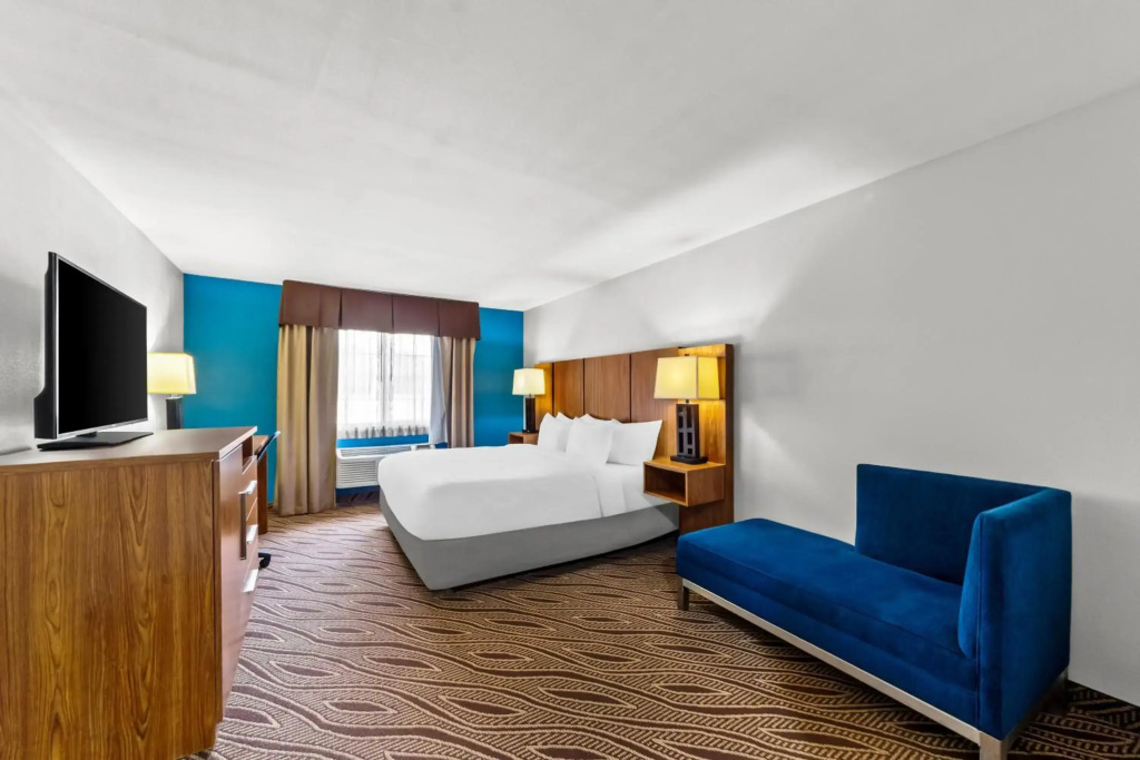 Quality Inn & Suites San Antonio Airport - Stone Oak
