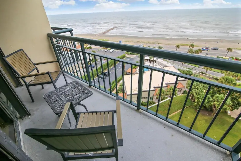 San Luis 1136 - Luis' Lighthouse 2 Bedroom Condo