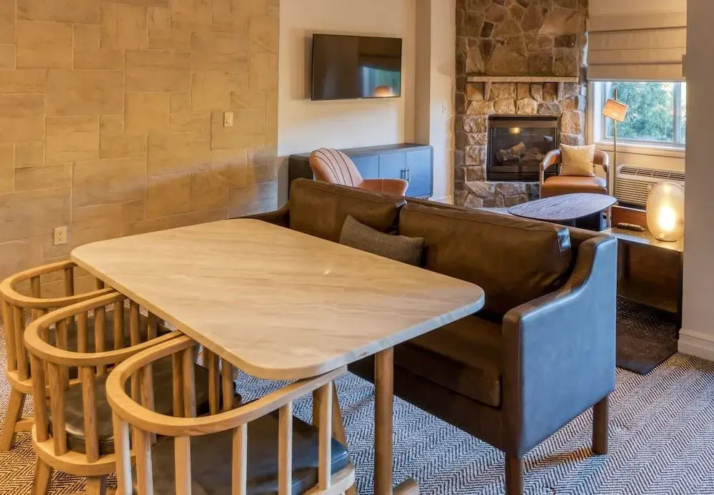 Grand Cascades Lodge