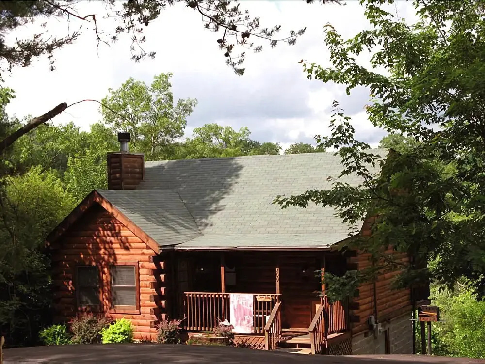 Three Bears Cabin 1 Bedroom Home with Hot Tub