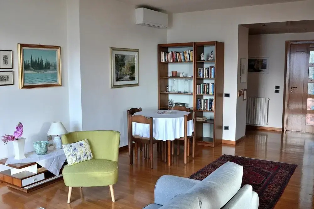Casa Beatrice - 5 Sleeps Close to the Lake in Pai di Torri del Benaco