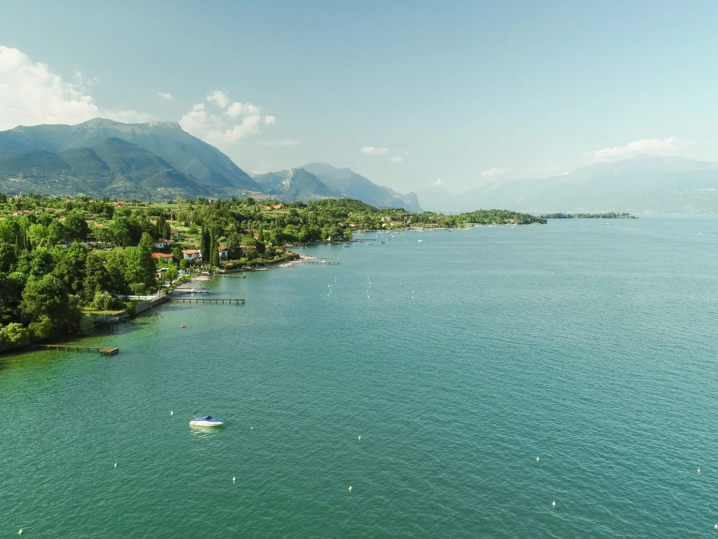 Serene Apartment in Manerba Del Garda with Pool