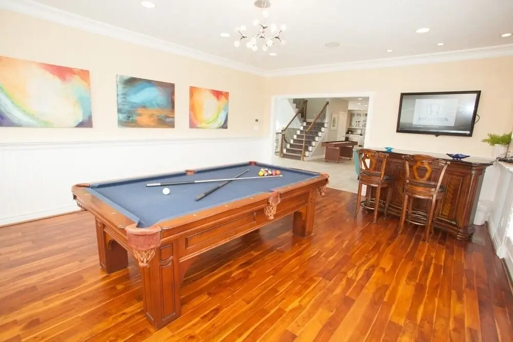 Royal Shell (formerly Lynnhaven Resort) - 10 Br Home