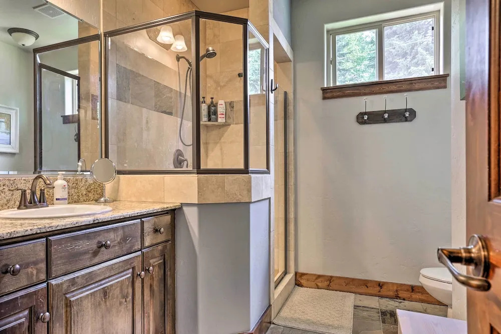 Chic House w/ Patio: 2 Blocks to Payette Lake!