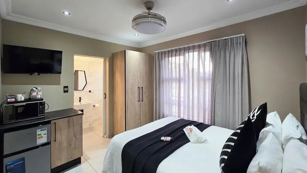 Sunset Events And Accommodation-East London