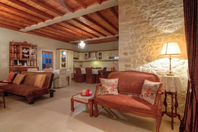 House Marevouni, Triopetra