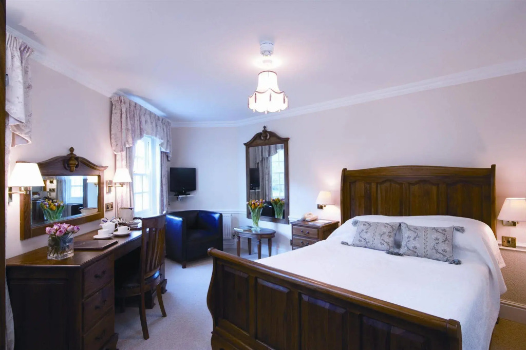 Rose in Vale Country House Hotel
