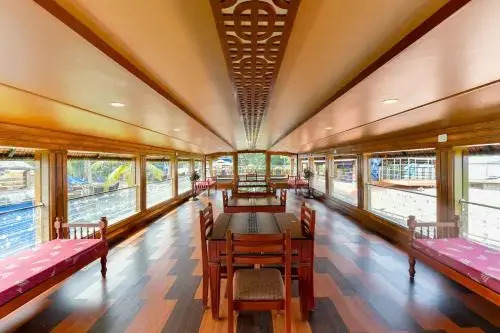 OYO 23227 Alleppey Eco Houseboat 3 Bhk