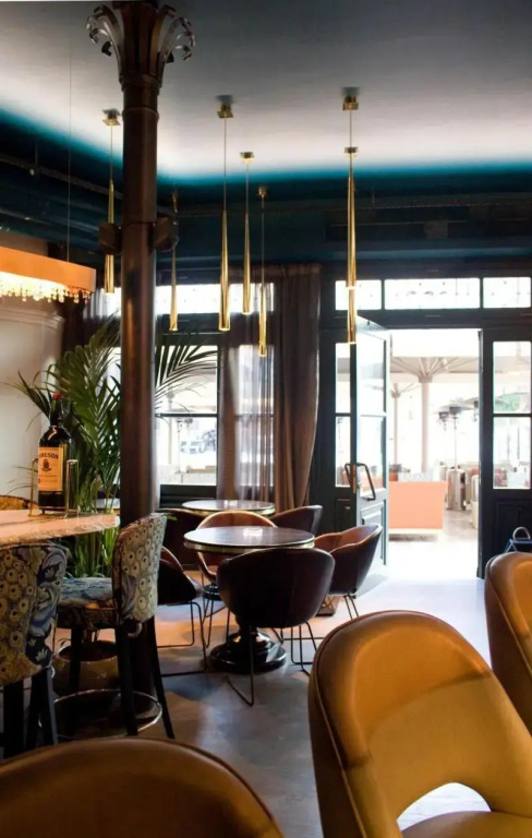 Xenon Inn