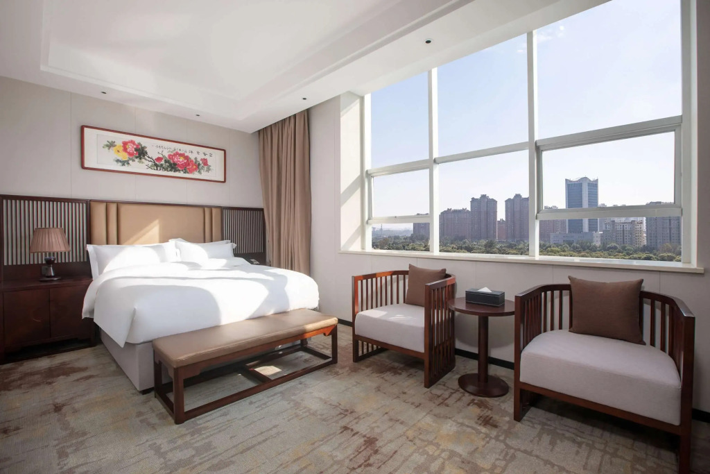 Ramada Encore by Wyndham Linqu Downtown