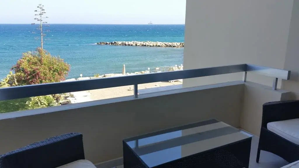 Gulf Palace Apartments