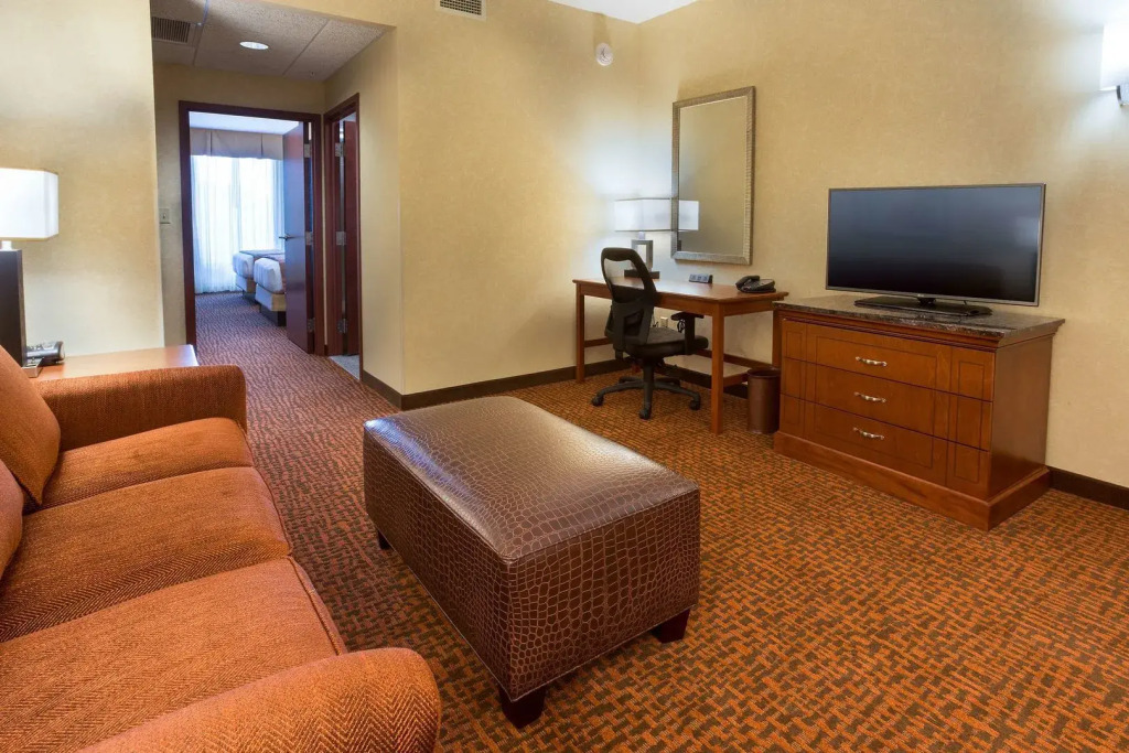 Drury Plaza Hotel Mt Vernon