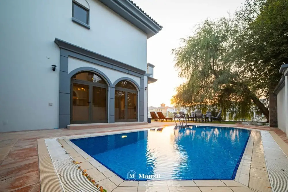 Luxury Private Pool Villa w Pvt Beach on the Palm