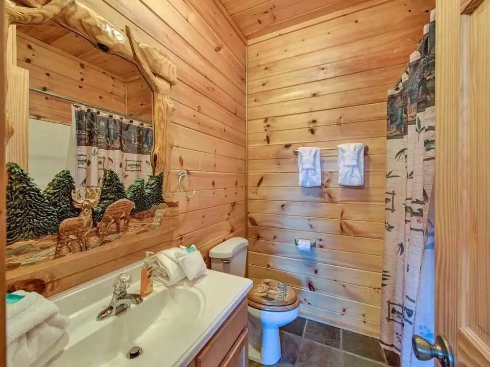 Smokerise Lodge 5 Bedroom Home with Hot Tub